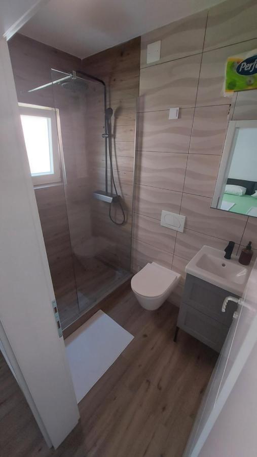 Apartmani Mlinar - Two Bedroom Apartment With Seaview เกรบัชติซา ภายนอก รูปภาพ