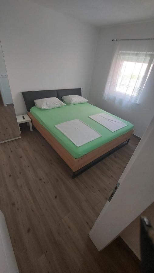 Apartmani Mlinar - Two Bedroom Apartment With Seaview เกรบัชติซา ภายนอก รูปภาพ