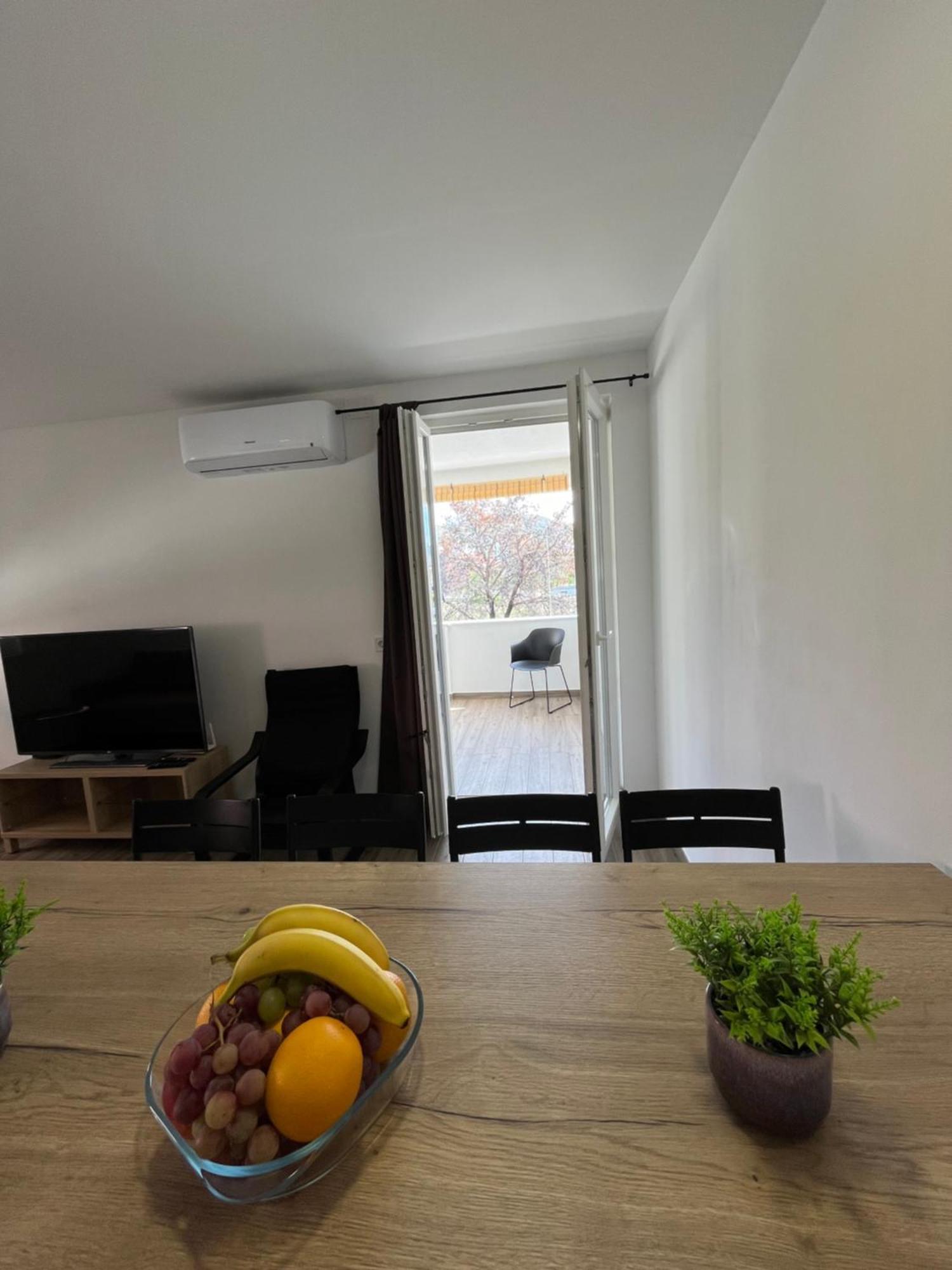 Apartmani Mlinar - Two Bedroom Apartment With Seaview เกรบัชติซา ภายนอก รูปภาพ