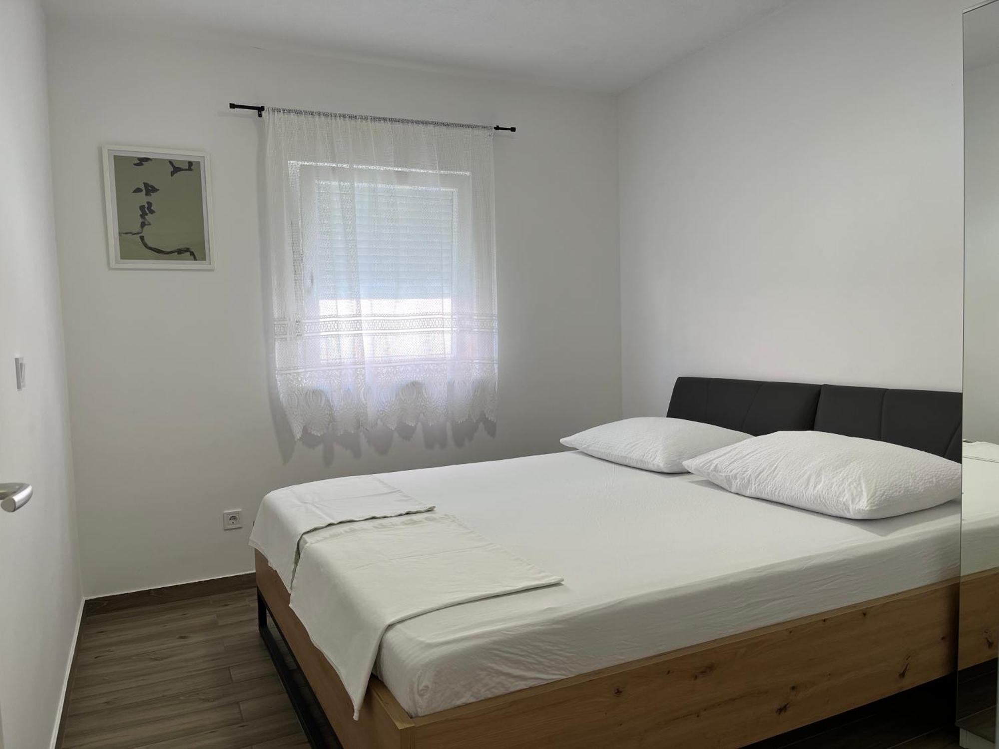 Apartmani Mlinar - Two Bedroom Apartment With Seaview เกรบัชติซา ภายนอก รูปภาพ